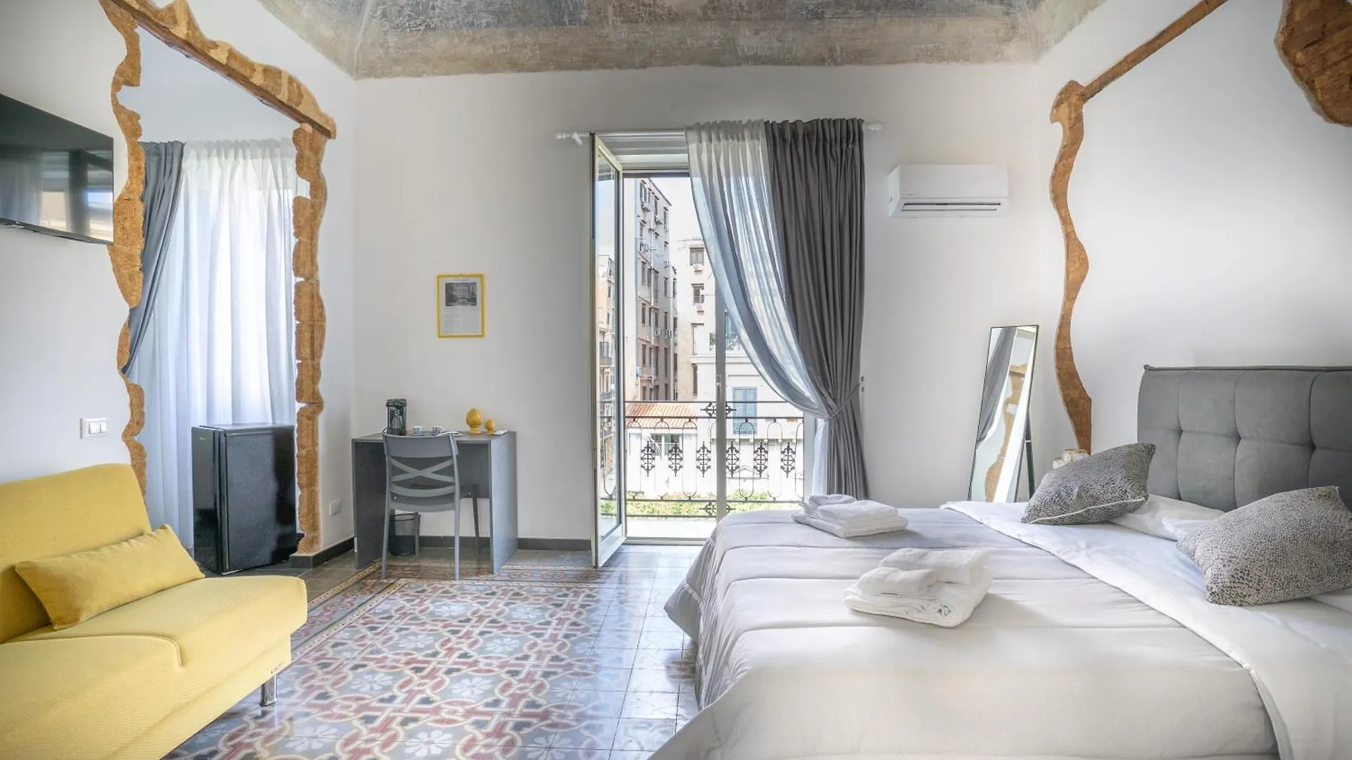 Le Volte Del Basile - 4 Camere Private E Terrazza Palermo