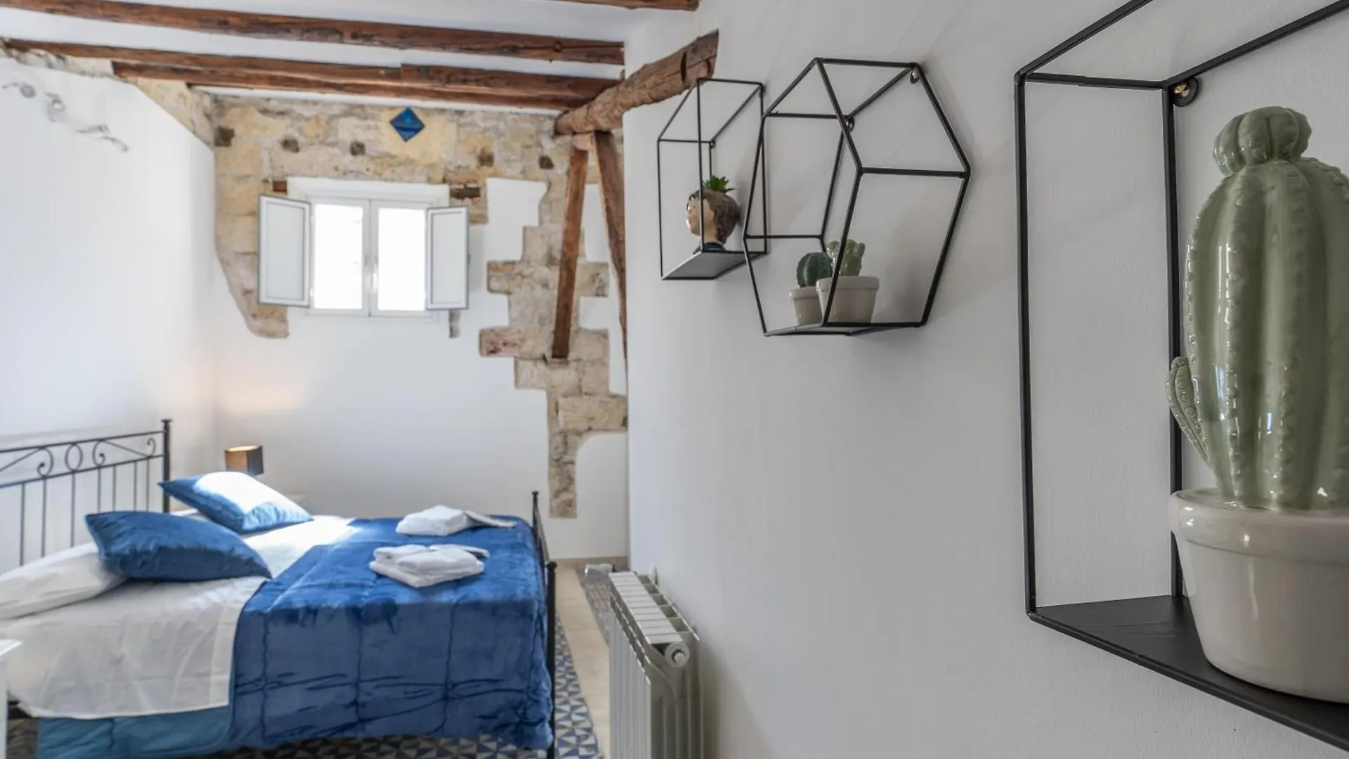 Le Volte Del Basile - 4 Camere Private E Terrazza Palermo Apartmán